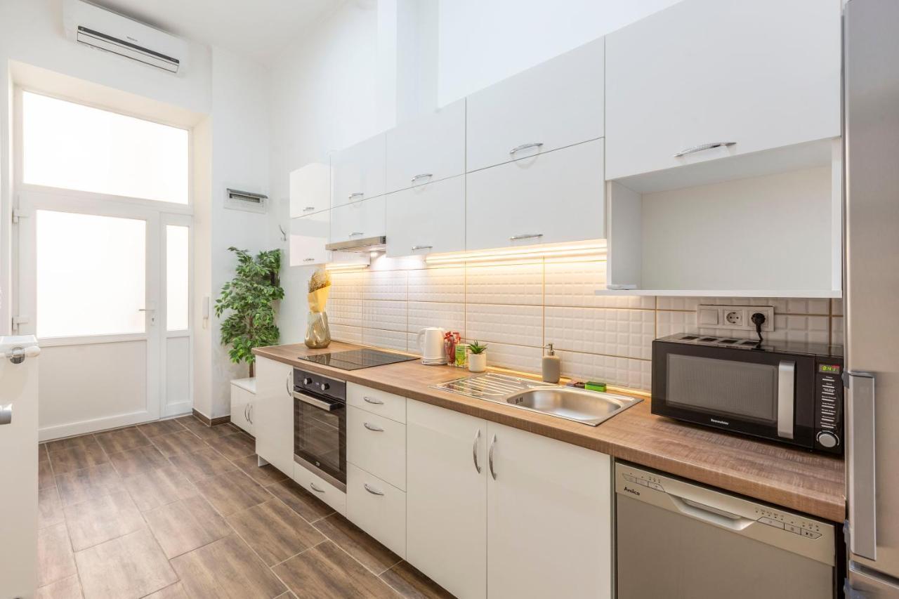 Cozy & Pleasant Homes In The Heart Of Budapesta Exterior foto