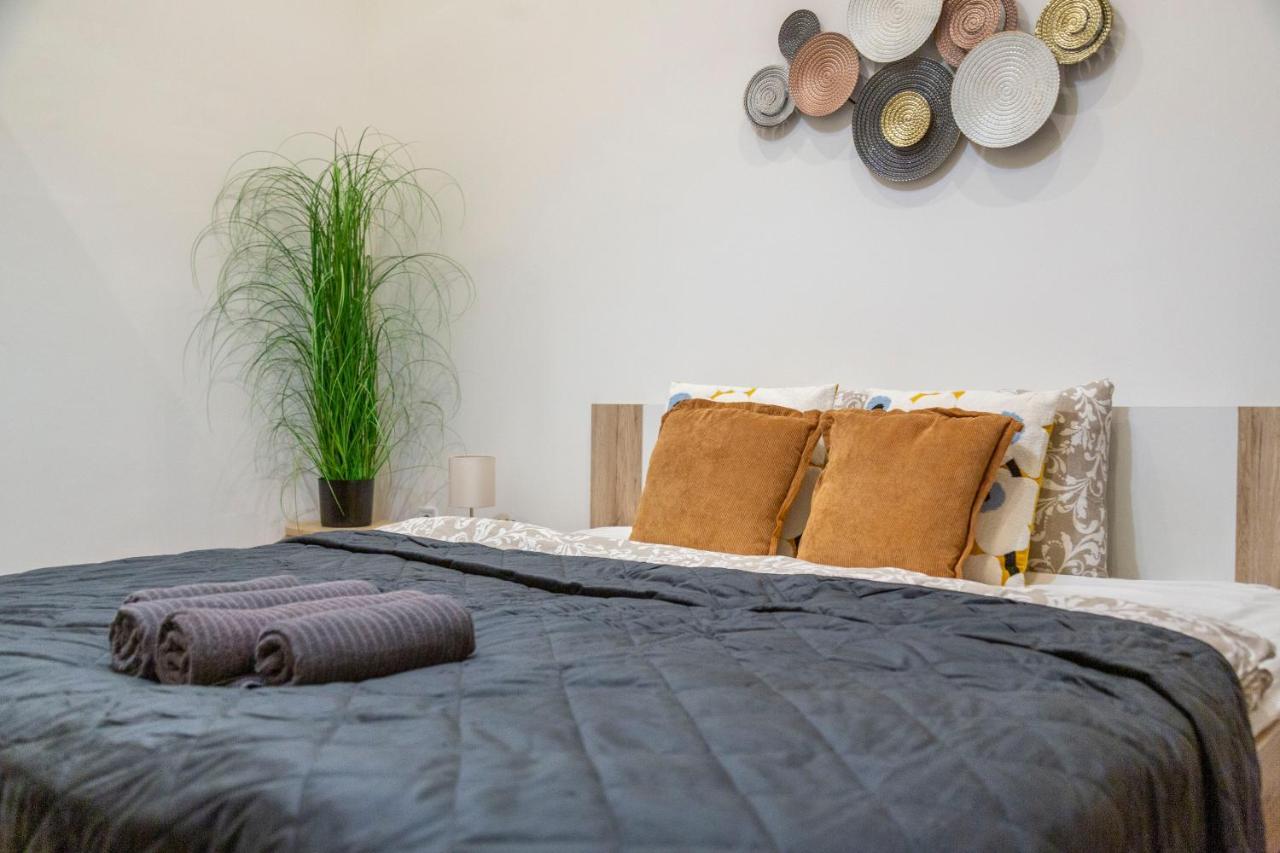 Cozy & Pleasant Homes In The Heart Of Budapesta Exterior foto