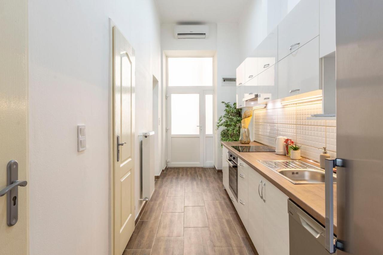 Cozy & Pleasant Homes In The Heart Of Budapesta Exterior foto